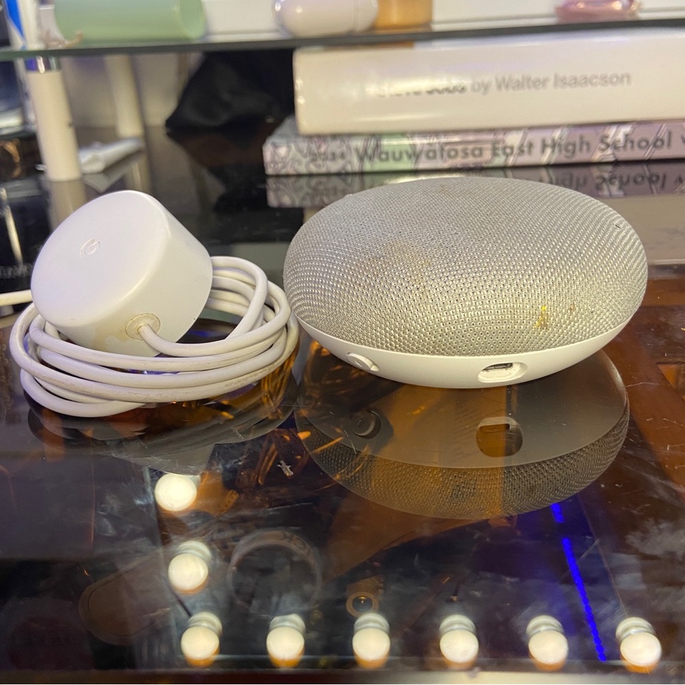 Google Home Mini Smart Speaker with Google Assistant - Chalk (GA00210-US)
